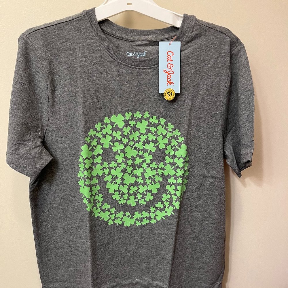 Cat & Jack™ Boys' Smiley Face Clover Sign Graphic T-Shirt Husky